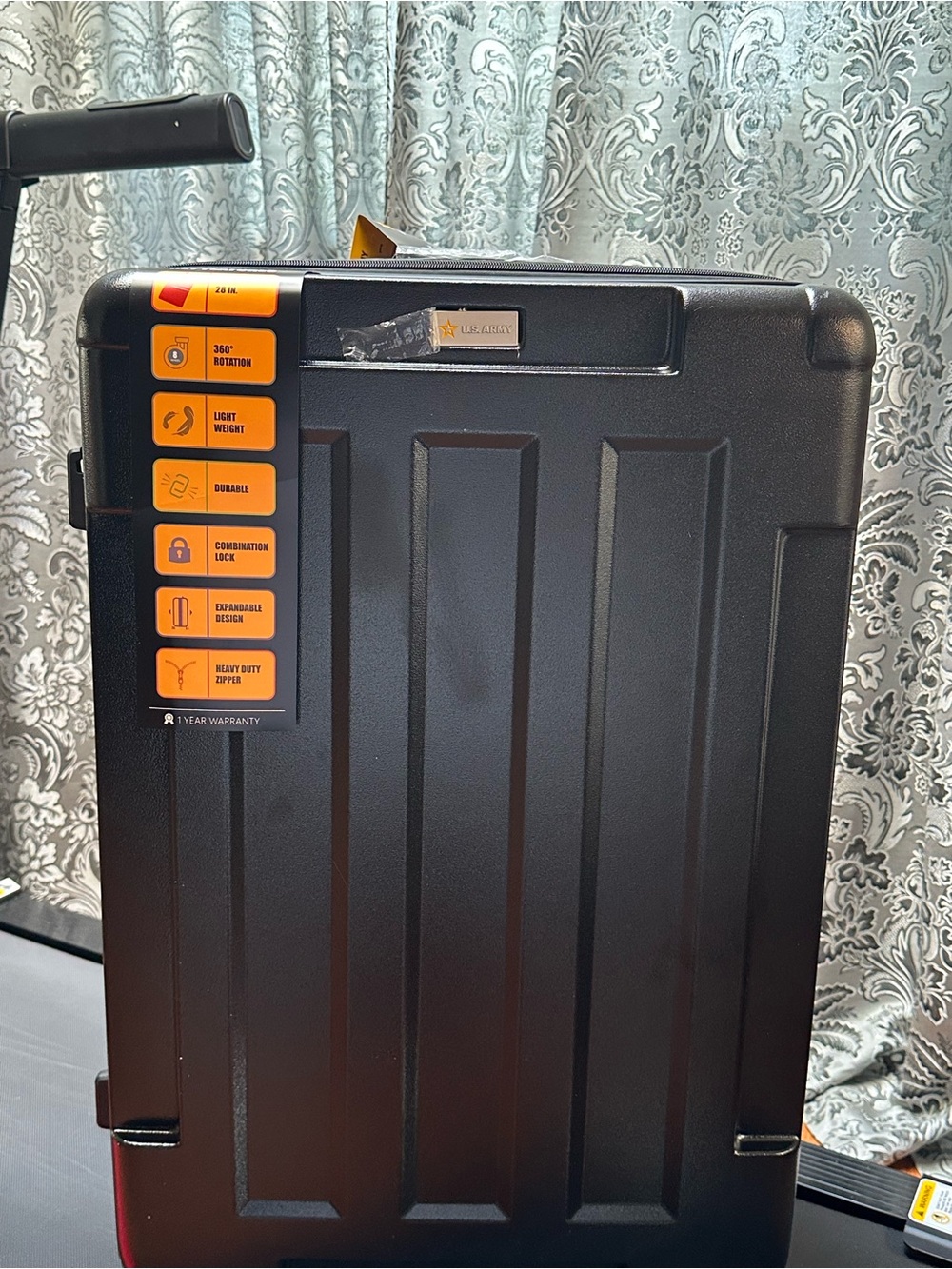 U.S army Black Hard-Shell 28” Luggage